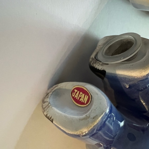 Smokey the Bear vintage  salt and pepper shakers. - Picture 5 of 6